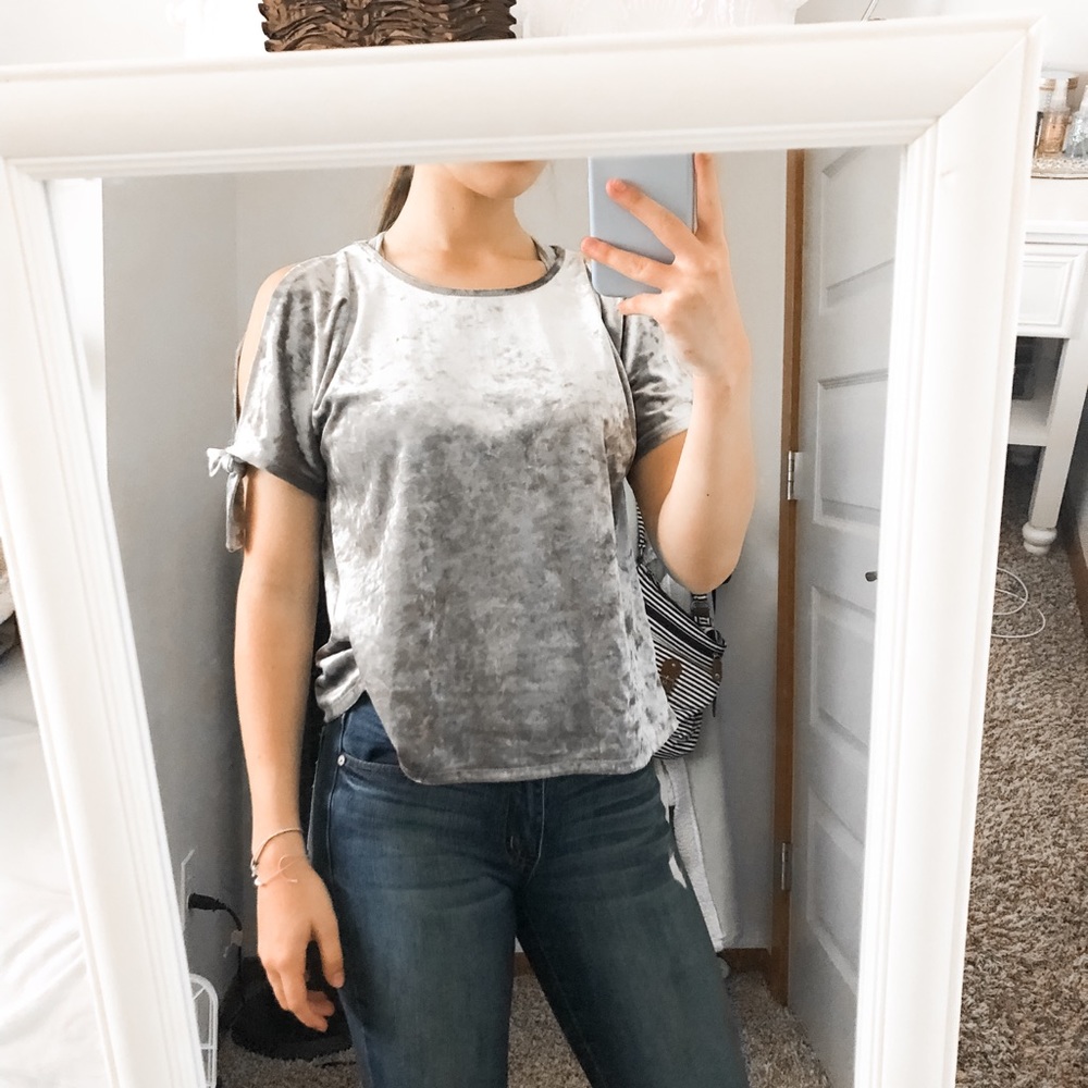 open shoulder gray velvet tee